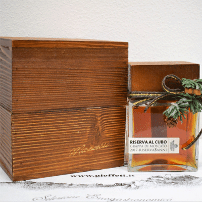 Grappa di Moscato Riserva 5 anni “Cubo” – Mazzetti d’Altavilla